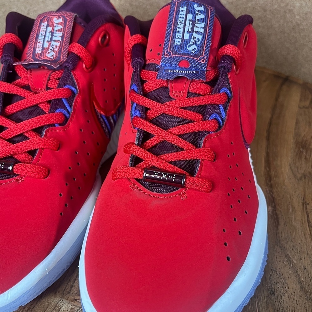Nike
Lebron james 21
‘Theatre’
Brand new - Picture 7 of 12
